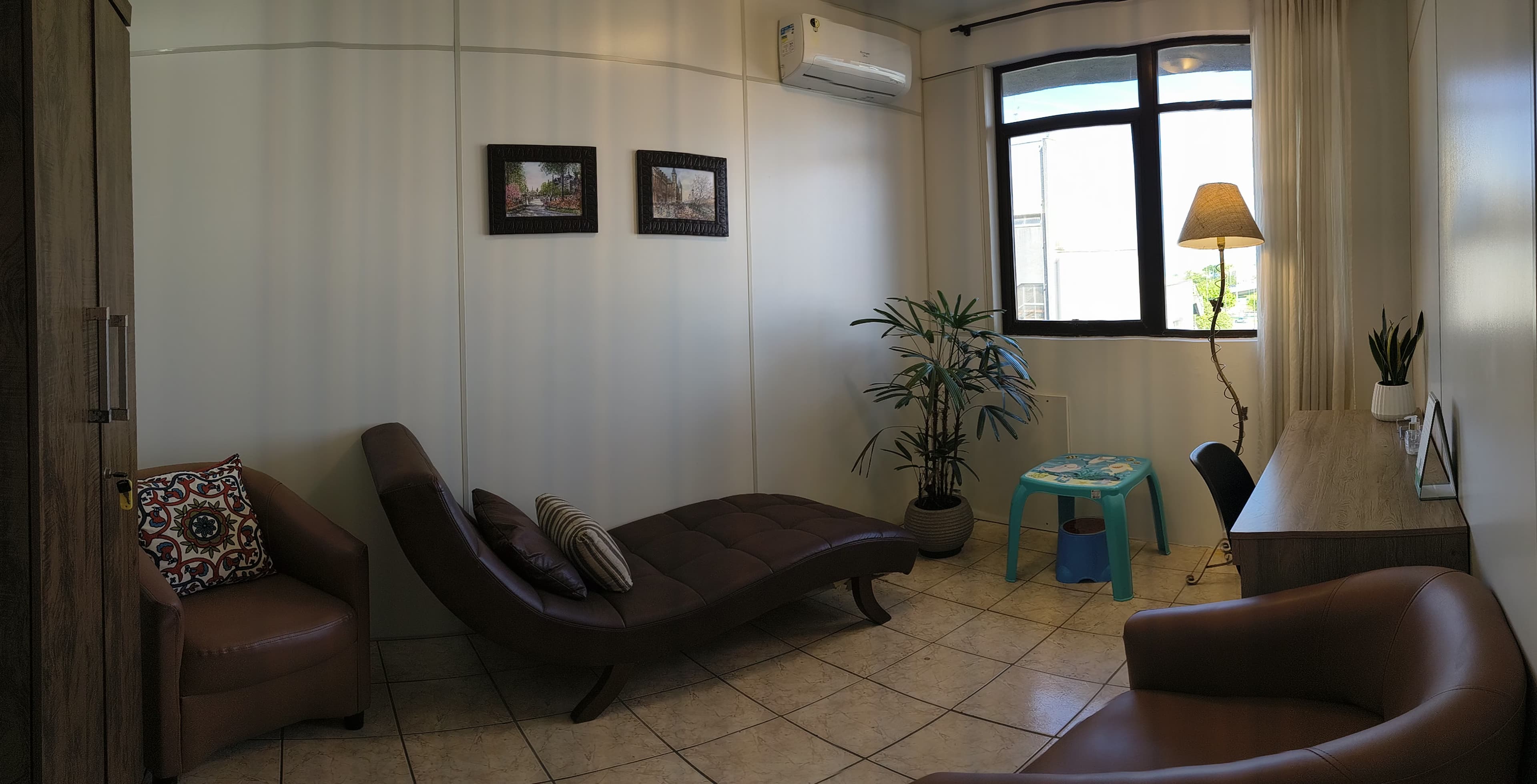 Sala 205 — Consultório 1